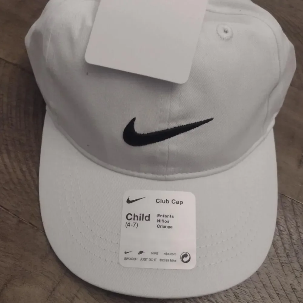 Nike White Hat kids club cap size 4-7 nwt